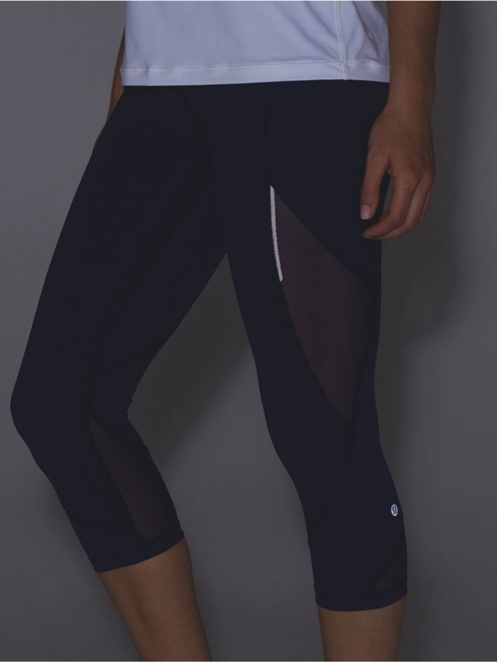 Lululemon Fast As Light Crop - Picture 2 of 14